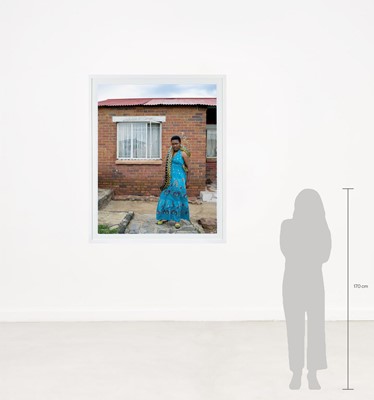 Lot 63 - Jodi Bieber (South Africa 1966-)