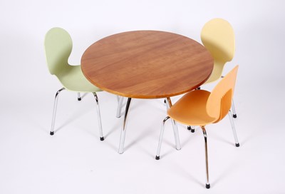 Lot 72 - Three Italian 'Ant' stacking children's chairs by Galvano Tecnica, made in Italy and a table