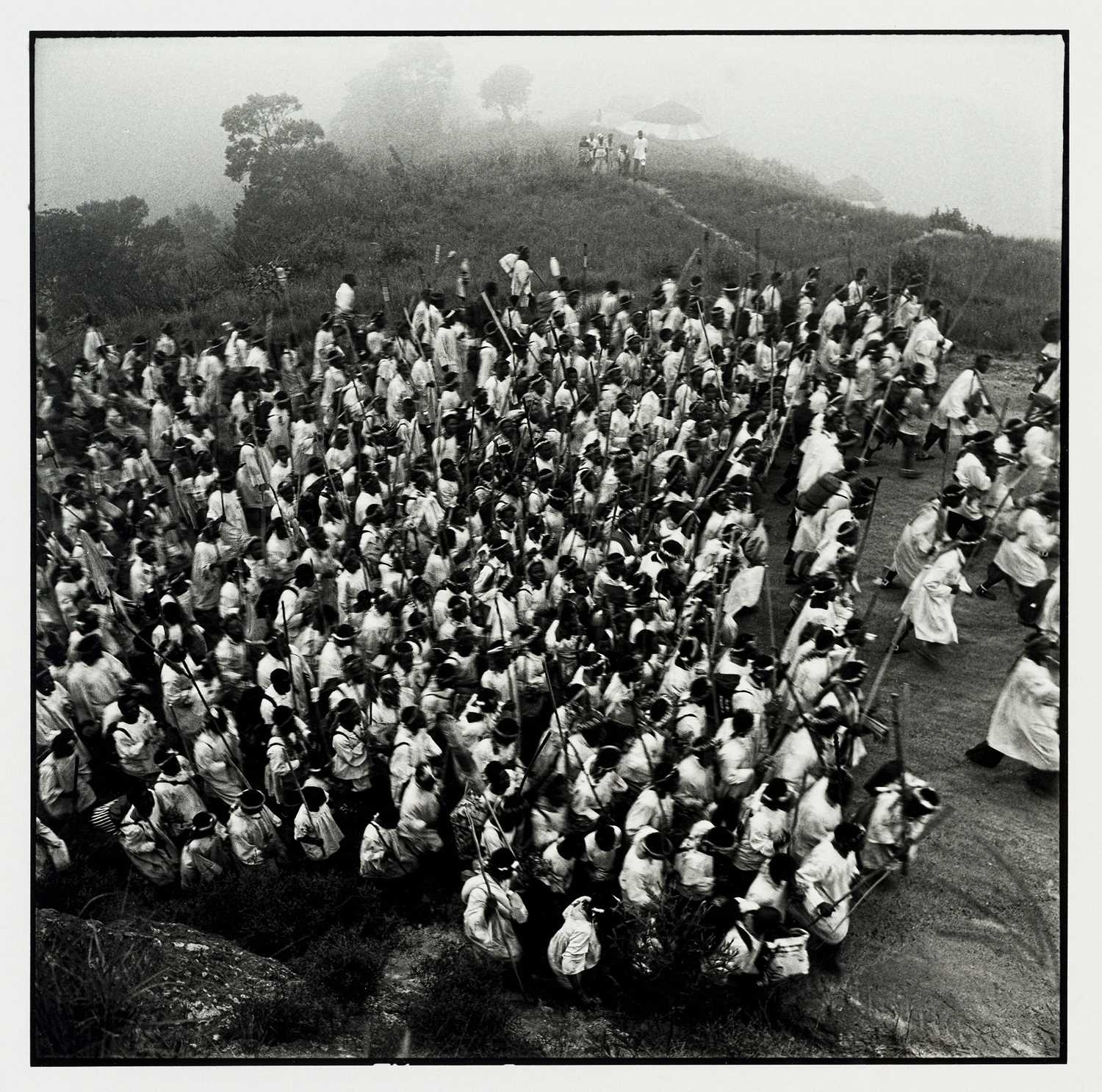 Lot 71 - Greg  Marinovich  (South Africa 1962-)
